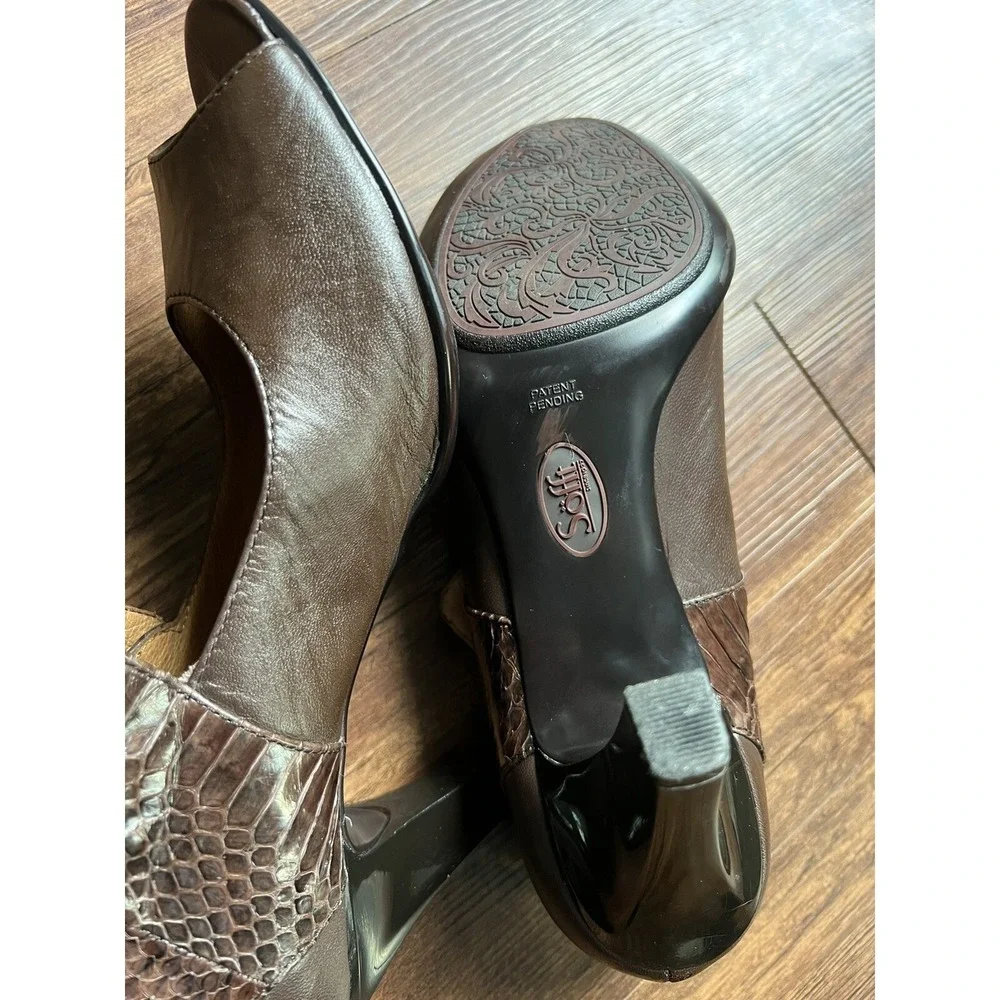 Sofft Women's Mary Jane Pumps Size 10 M Leather Upper Lining‎ &Socks Open Toe Br